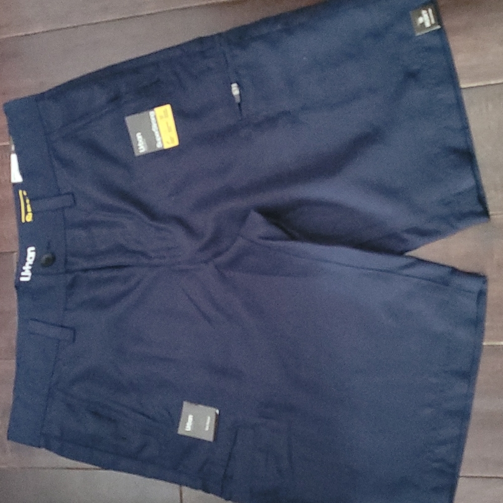 NWT URBAN PIPELINE NAVY BLUE CARGO SHORTS